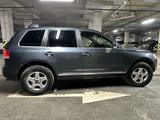 Volkswagen Touareg 2004 годаүшін5 500 000 тг. в Астана – фото 5