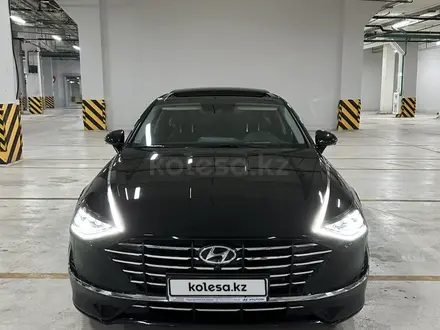Hyundai Sonata 2022 года за 18 000 000 тг. в Астана
