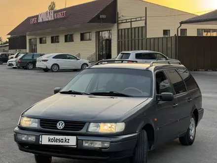 Volkswagen Passat 1995 года за 1 550 000 тг. в Тараз – фото 2
