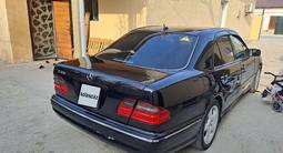 Mercedes-Benz E 320 2001 годаүшін4 700 000 тг. в Жанаозен – фото 2