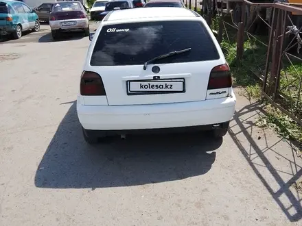 Volkswagen Golf 1996 года за 1 200 000 тг. в Костанай – фото 2