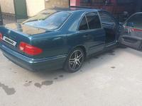 Mercedes-Benz E 230 1996 годаүшін2 300 000 тг. в Алматы