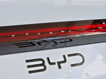 BYD Qin L DM-i Leading 2025 года за 10 490 000 тг. в Алматы – фото 18