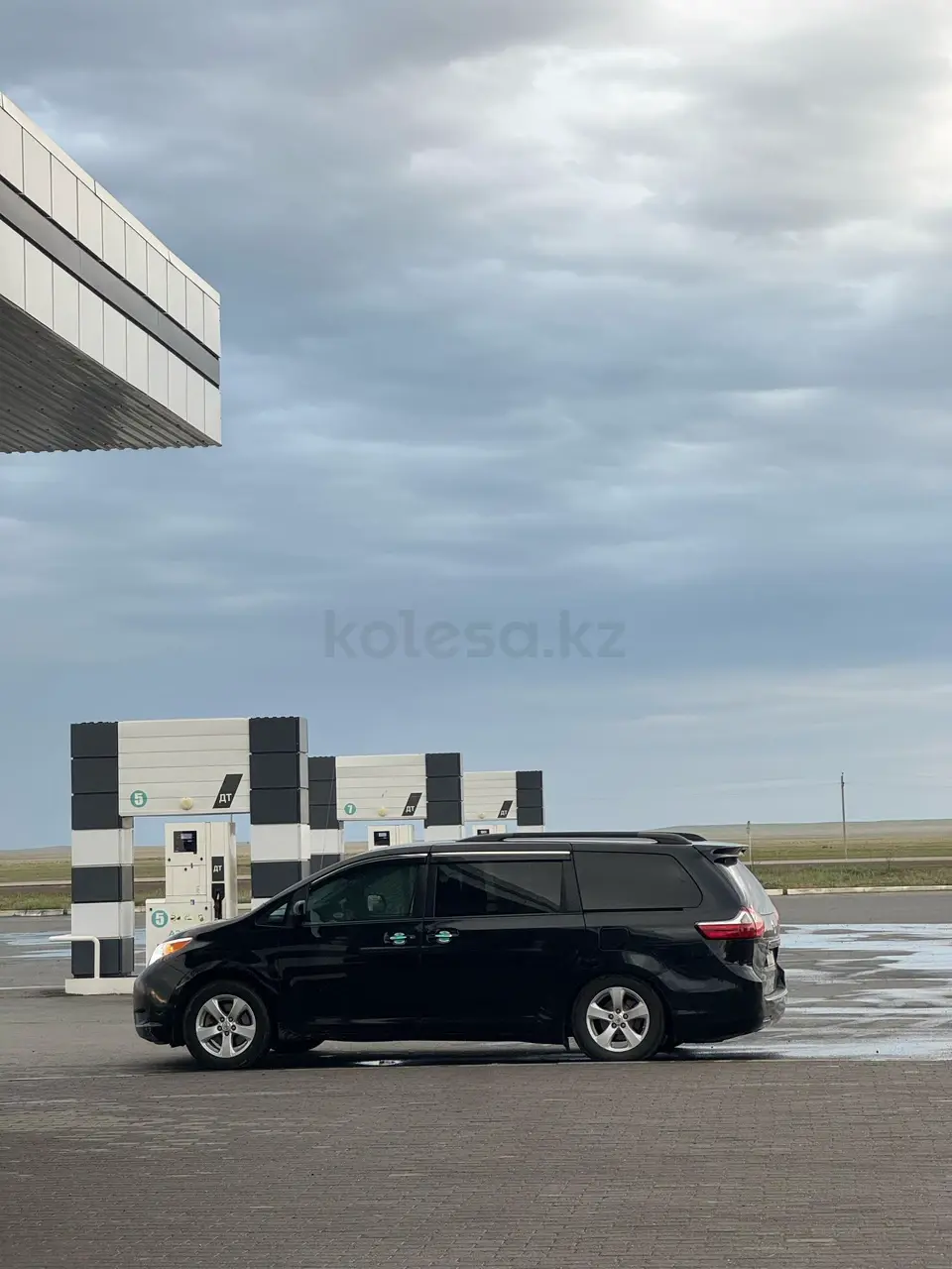 Toyota Sienna, 2015