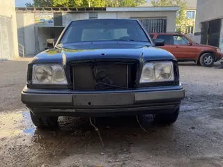 Mercedes-Benz E 280