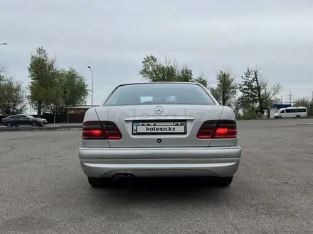 Mercedes-Benz E 320 1996 года за 3 200 000 тг. в Алматы – фото 3