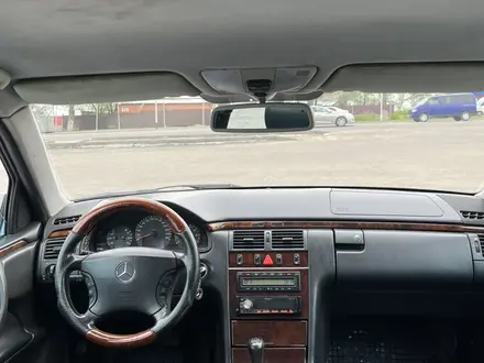 Mercedes-Benz E 320 1996 года за 3 200 000 тг. в Алматы – фото 6