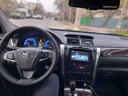Toyota Camry 2014 года за 10 800 000 тг. в Алматы – фото 13