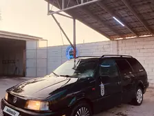 Volkswagen Passat, 1993