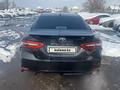 Toyota Camry 2021 года за 9 526 800 тг. в Алматы – фото 2