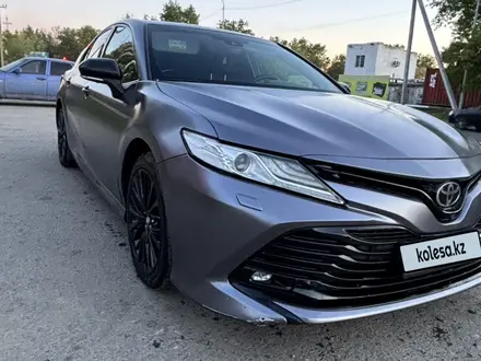 Toyota Camry 2019 года за 14 000 000 тг. в Павлодар – фото 2