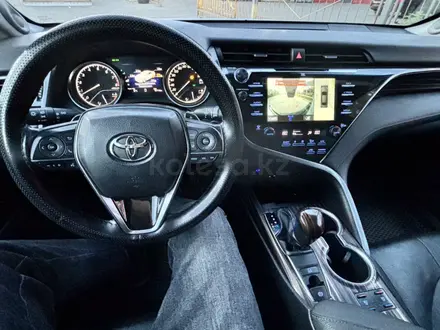 Toyota Camry 2019 года за 14 000 000 тг. в Павлодар – фото 9