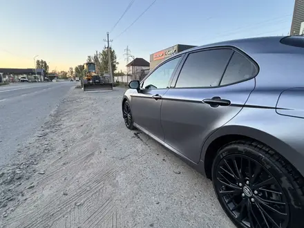 Toyota Camry 2019 года за 14 000 000 тг. в Павлодар – фото 5