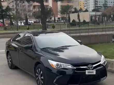 Toyota Camry 2015 года за 6 600 000 тг. в Атырау – фото 6