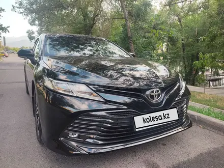 Toyota Camry 2019 года за 11 700 000 тг. в Алматы – фото 26