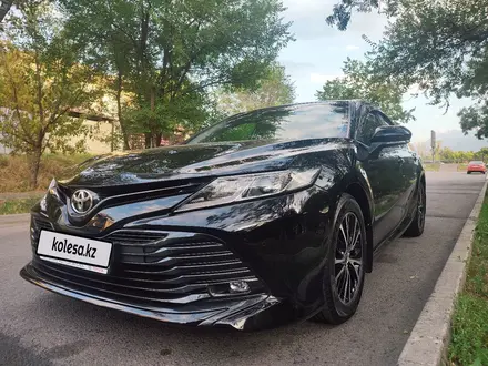 Toyota Camry 2019 года за 11 700 000 тг. в Алматы – фото 4