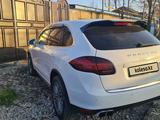 Porsche Cayenne 2012 года за 19 200 000 тг. в Шымкент – фото 2