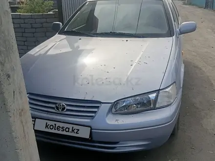 Toyota Camry 1998 года за 3 100 000 тг. в Семей – фото 5