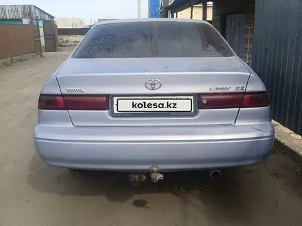 Toyota Camry 1998 года за 3 100 000 тг. в Семей – фото 7