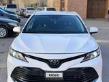 Toyota Camry 2019 года за 9 500 000 тг. в Караганда – фото 2