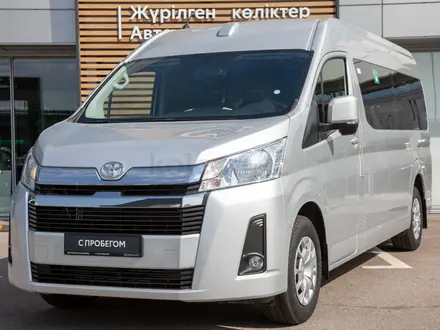 Toyota HiAce, 2022