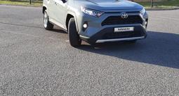 Toyota RAV4 2020 года за 14 000 000 тг. в Атырау – фото 4