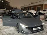 Hyundai Elantra 2021 года за 9 300 000 тг. в Петропавловск – фото 2