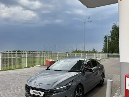 Hyundai Elantra 2021 года за 9 200 000 тг. в Петропавловск – фото 8