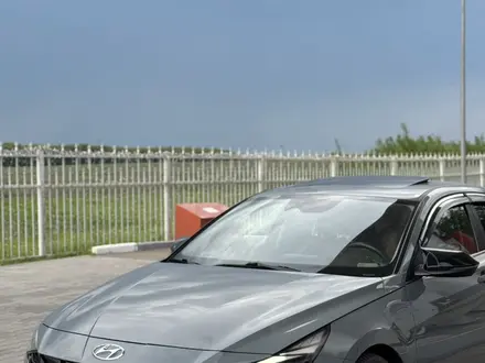 Hyundai Elantra 2021 года за 9 200 000 тг. в Петропавловск – фото 9