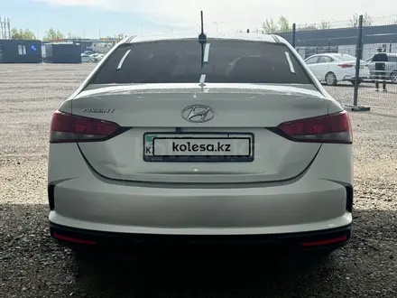 Hyundai Accent 2021 года за 4 731 200 тг. в Астана – фото 2