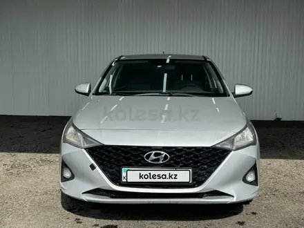 Hyundai Accent 2021 года за 4 731 200 тг. в Астана
