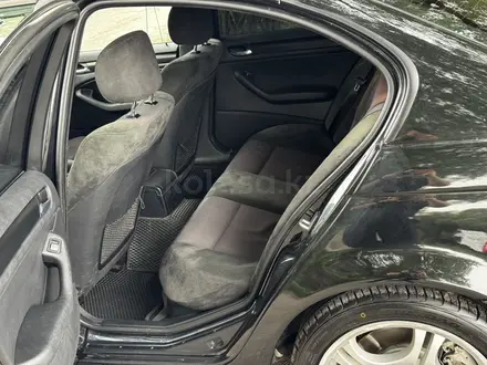 BMW 330 2004 года за 4 450 000 тг. в Алматы – фото 7