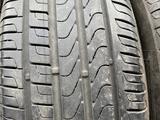 215/60/17 Pirelli. Комплект шин в наличииүшін62 000 тг. в Алматы – фото 4