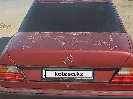 Mercedes-Benz E 220 1993 года за 1 200 000 тг. в Жанакорган – фото 2