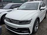 Volkswagen Tiguan 2018 года за 17 000 000 тг. в Алматы
