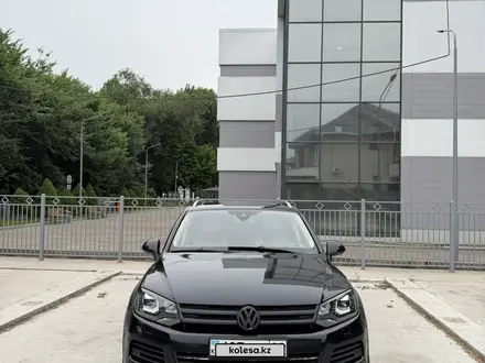 Volkswagen Touareg 2010 года за 12 500 000 тг. в Алматы