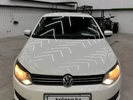 Volkswagen Polo 2015 года за 2 700 000 тг. в Алматы – фото 2