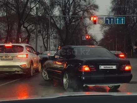 Mercedes-Benz E 230 1998 года за 2 800 000 тг. в Алматы – фото 3