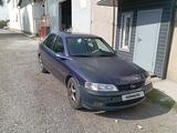 Opel Vectra 1996 годаfor1 000 000 тг. в Шымкент