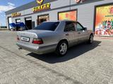 Mercedes-Benz E 200 1994 года за 2 500 000 тг. в Байконыр – фото 4