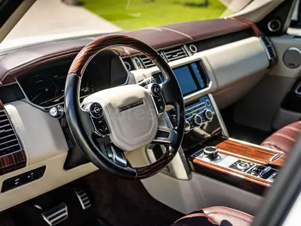 Land Rover Range Rover 2014 года за 25 000 000 тг. в Алматы – фото 23
