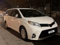 Toyota Sienna 2016 года за 14 000 000 тг. в Уральск