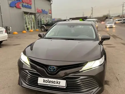 Toyota Camry 2019 года за 13 200 000 тг. в Алматы – фото 12