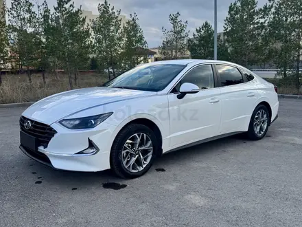 Hyundai Sonata 2022 года за 10 500 000 тг. в Караганда – фото 3