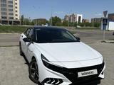 Hyundai Elantra 2021 года за 12 800 000 тг. в Алматы – фото 2