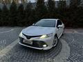 Toyota Camry 2020 года за 15 500 000 тг. в Алматы – фото 2