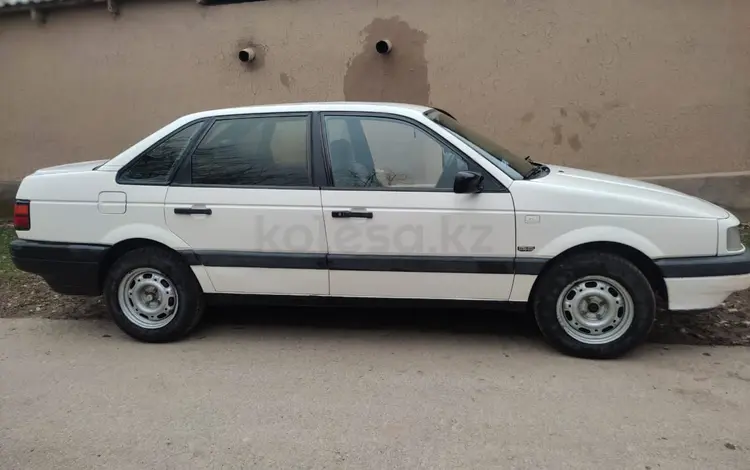 Volkswagen Passat 1992 годаfor1 300 000 тг. в Шымкент