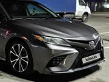 Toyota Camry 2018 года за 11 000 000 тг. в Алматы – фото 3
