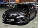Toyota Camry 2018 года за 11 000 000 тг. в Алматы