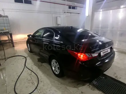 Hyundai Sonata 2012 годаүшін6 500 000 тг. в Атырау – фото 2